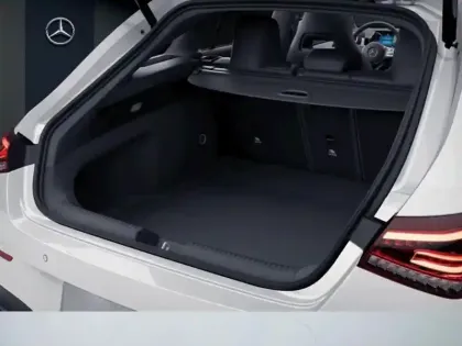 Photo 8 Mercedes CLA  220 d Shooting Brake AMG L