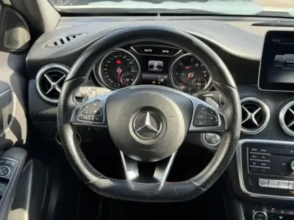 Photo 17 Mercedes Classe A A 180 d Business Executive Edi