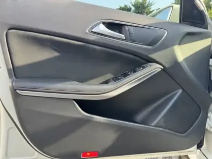 Photo 8 Mercedes Classe A A 180 d Business Executive Edi