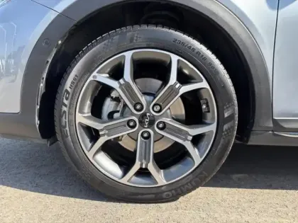 Photo 8 Kia Xceed  1.6 GDi 105ch + Plug-In 60.5ch Premium DCT6