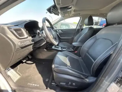 Photo 9 Kia Xceed  1.6 GDi 105ch + Plug-In 60.5ch Premium DCT6