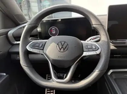 Photo 9 Volkswagen T-roc  1.5 eTSI 150ch R-Line DSG7
