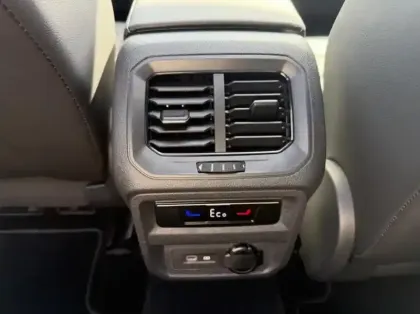 Photo 9 Volkswagen Tiguan  1.4 eHybrid 245ch R-Line Exclusive DSG6