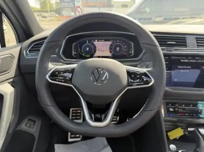 Photo 11 Volkswagen Tiguan  1.4 eHybrid 245ch R-Line Exclusive DSG6