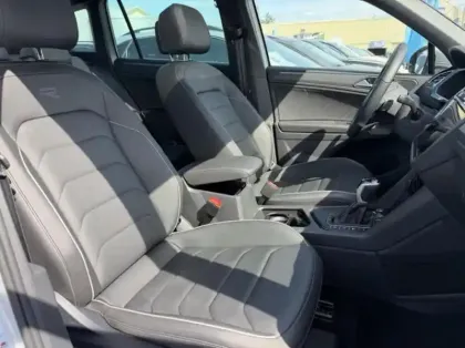 Photo 7 Volkswagen Tiguan  1.4 eHybrid 245ch R-Line Exclusive DSG6