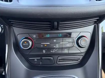 Photo 14 Ford Kuga  1.5 Flexifuel-E85 150ch Stop&Start Titanium 4x2 Euro6.2