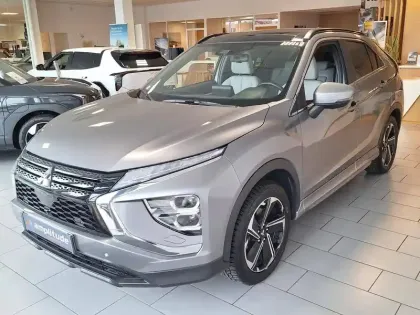 Photo 15 Mitsubishi Eclipse  Cross 2.4 MIVEC PHEV 188ch Instyle 4WD