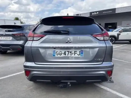 Photo 5 Mitsubishi Eclipse  Cross 2.4 MIVEC PHEV 188ch Instyle 4WD