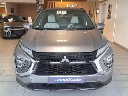 Photo 16 Mitsubishi Eclipse  Cross 2.4 MIVEC PHEV 188ch Instyle 4WD