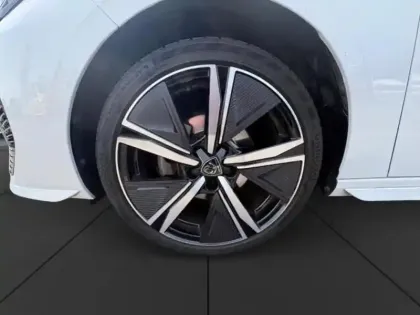 Photo 25 Peugeot 308  1.2 PureTech 130ch S&S GT Pack EAT8