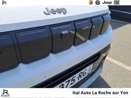 Photo 14 Jeep Compass  1.2 Turbo T3 145ch e-Hybrid First Edition BVR6