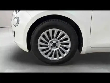 Photo 9 Fiat 500  e 95ch Action