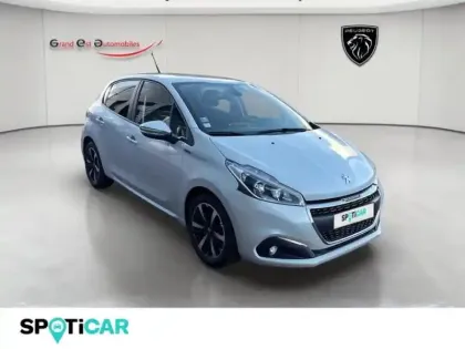 Photo 7 Peugeot 208  1.2 PureTech 82ch E6.c Signature 5p