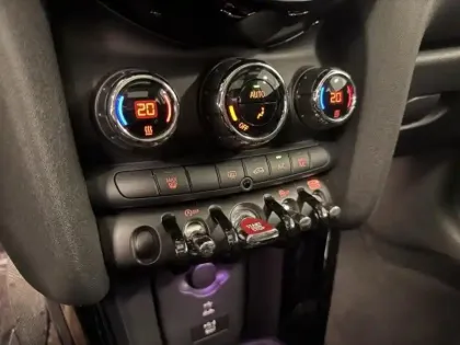 Photo 14 Mini Mini  Cooper 136ch Edition Camden