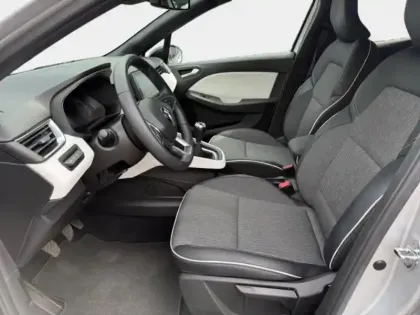 Photo 13 Renault Clio  1.3 TCe 140ch Techno