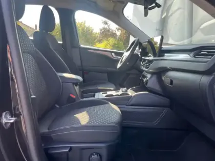 Photo 26 Ford Kuga 2.5 Duratec 180ch Hybrid FlexiFuel Titanium Business Powershift