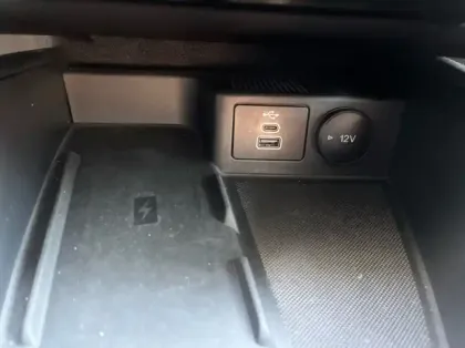 Photo 21 Ford Kuga 2.5 Duratec 180ch Hybrid FlexiFuel Titanium Business Powershift