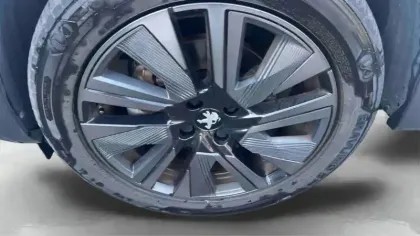 Photo 9 Peugeot 2008  Moteur électrique 136 ch