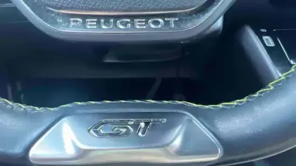 Photo 17 Peugeot 2008  Moteur électrique 136 ch