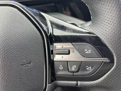 Photo 20 Peugeot 308  SW PHEV 225 e-EAT8