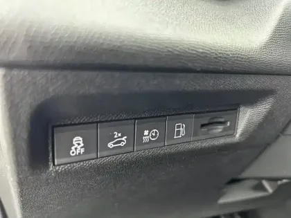 Photo 22 Peugeot 308  SW PHEV 225 e-EAT8