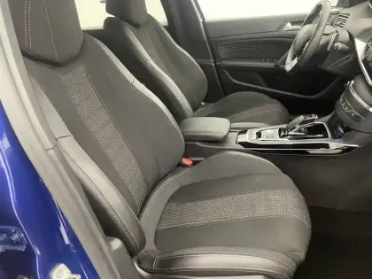 Photo 32 Peugeot 308  PureTech 130ch S&S EAT8