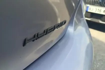Photo 35 Peugeot 208  Hybrid 110 e-DCS6