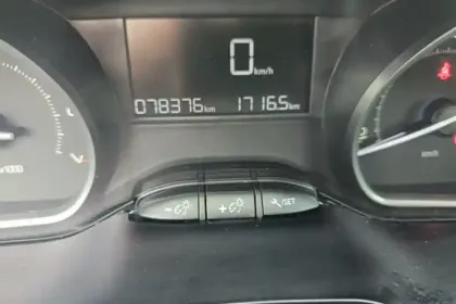 Photo 27 Peugeot 208  PureTech 82ch S&S BVM5 6.2 Evap