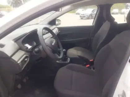 Photo 8 Dacia Sandero  SCe 65