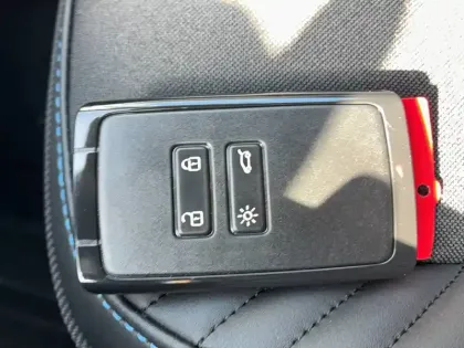 Photo 38 Renault Captur  E-Tech full hybrid 160 ch