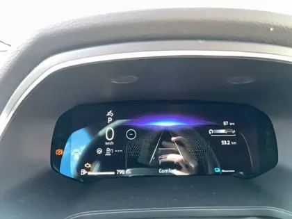 Photo 33 Renault Captur  E-Tech full hybrid 160 ch