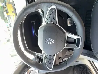 Photo 18 Renault Captur  E-Tech full hybrid 160 ch
