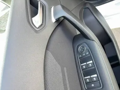 Photo 31 Renault Captur  E-Tech full hybrid 160 ch