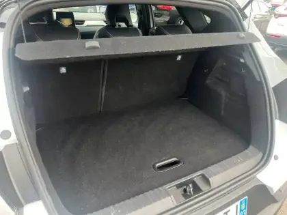 Photo 18 Renault Captur  E-Tech hybride 145