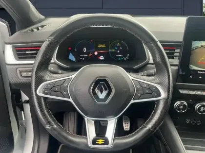 Photo 38 Renault Captur  E-Tech hybride 145