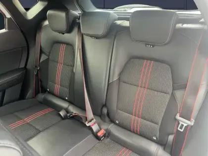Photo 12 Renault Captur  E-Tech hybride 145