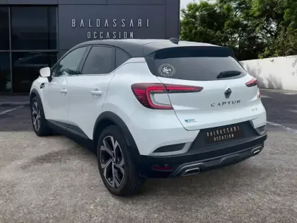 Photo 29 Renault Captur  E-Tech hybride 145