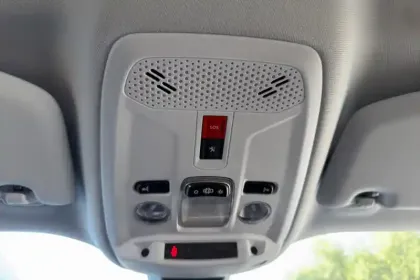 Photo 31 Peugeot 2008  Moteur électrique 136 ch