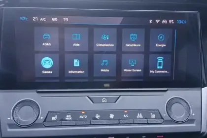 Photo 20 Peugeot 308  PHEV 180 e-EAT8