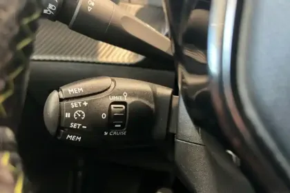 Photo 23 Peugeot 208  PureTech 100 S&S BVM6