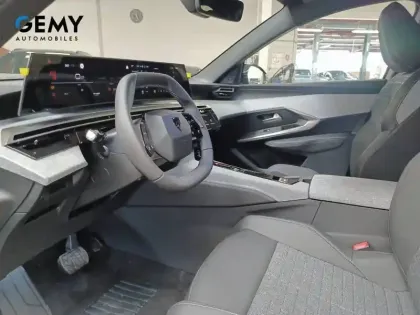 Photo 18 Peugeot 5008  Hybrid 145 ch e-DCS6