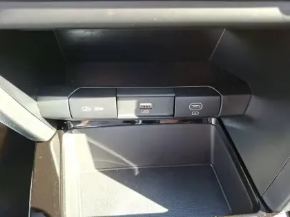 Photo 27 Kia Ceed  SW 1.5 T-GDi 140 ch DCT7