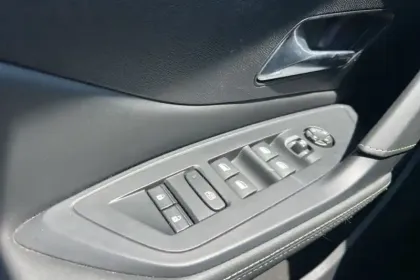 Photo 18 Peugeot 308  PHEV 180 e-EAT8