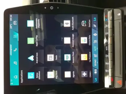 Photo 39 Renault Scenic  E-Tech électrique 220 ch grande autonomie