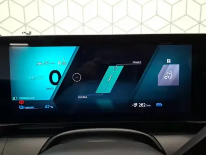 Photo 45 Renault Scenic  E-Tech électrique 220 ch grande autonomie
