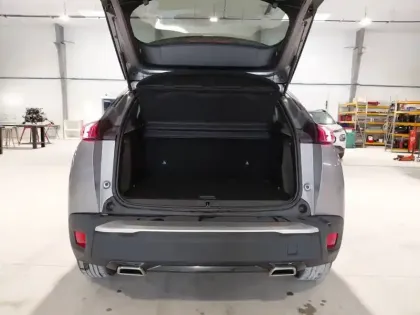 Photo 5 Peugeot 2008  PureTech 130 S&S EAT8