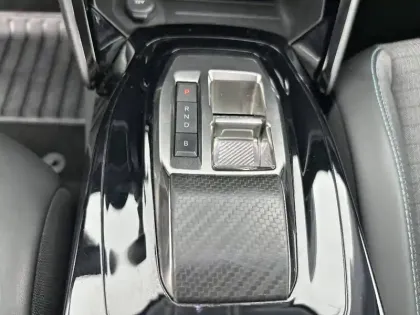 Photo 13 Peugeot 2008  Electrique 136 ch
