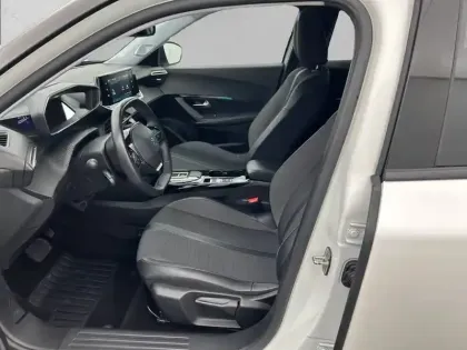 Photo 10 Peugeot 2008  Electrique 136 ch