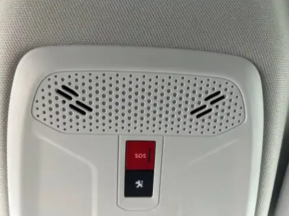 Photo 25 Peugeot 2008  Electrique 136 ch