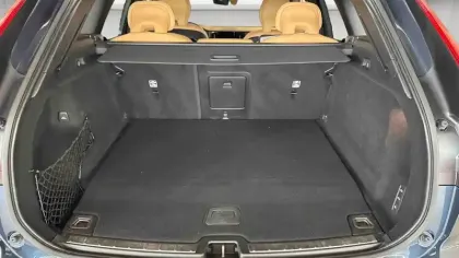 Photo 8 Volvo XC60  T6 Recharge AWD 253 ch + 145 ch Geartronic 8